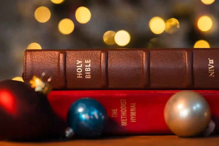 Christian Holiday Reflections: Simple Guide for Everyday Faith