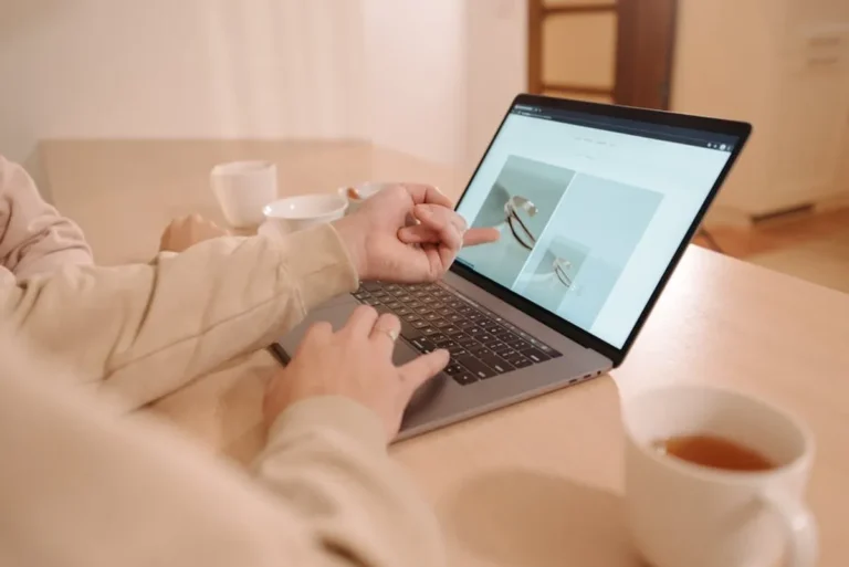 Homebusinessmag Review: What It Is, Features, Risks, and Alternatives